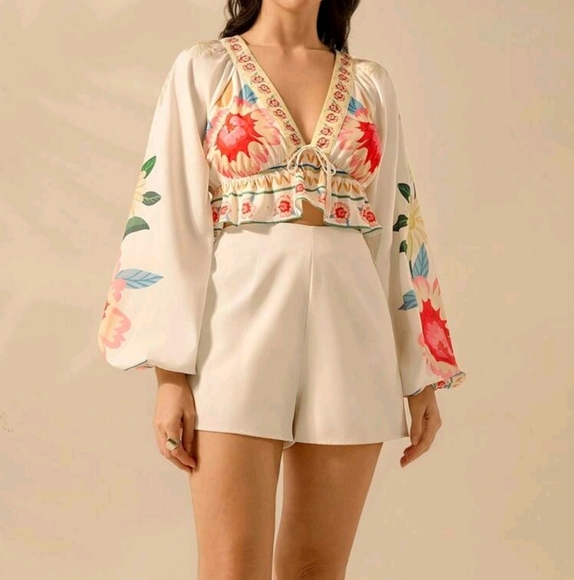 Tops - Women's Floral Print VNeck Tie Front Blouse, Boho Spring Resort Wear Cropped Top